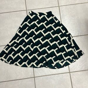 Like new Lulus midi skirt